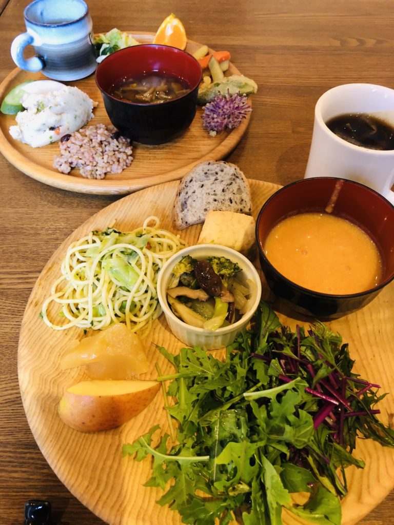 「organic buffetぐるりごはん-和洋折衷」Photo by Yasuyo Watanabe,埼玉県所沢市,November 2018